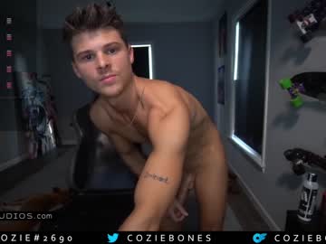 webcam man cozlebones live cam image #4313386