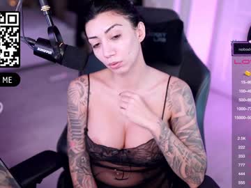 webcam girl evelyne92 live cam image #899559