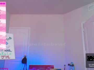 webcam girl petitebrat live cam image #3554553