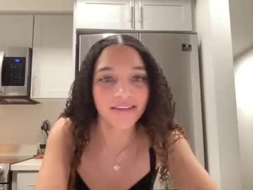 webcam girl ittybity115598 live cam image #3592072