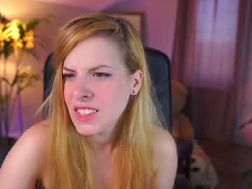 webcam girl juicyandthepussyblvd live cam image #2412009