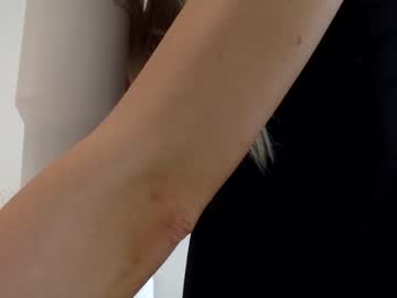 webcam girl alaiaxox live cam image #6753896