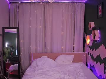 webcam couple x_loui_and_sher_x live cam image #5470624