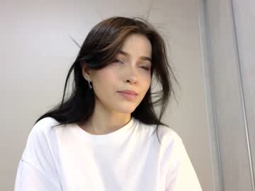webcam girl kr1stinarrow live cam image #4827848