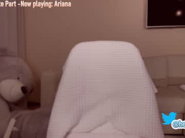 webcam girl hollyextra live cam image #965511