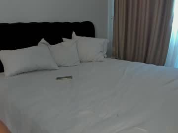 webcam girl moniqueeass live cam image #1808239
