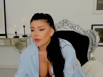 webcam girl moniqueeass live cam image #6569705