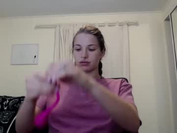 webcam girl lil_miss_naughty live cam image #3085636