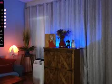webcam girl kitty_mya69 live cam image #5036480