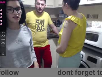 webcam couple maya_and_guests live cam image #938936