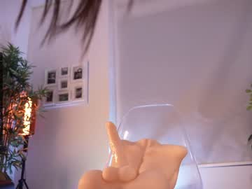 webcam girl lau__1 live cam image #6975125