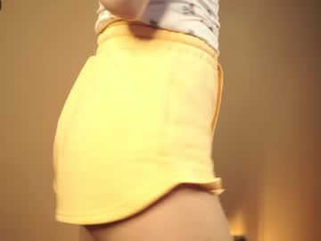 webcam girl cuteelsa_ live cam image #5311102