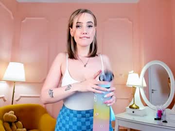 webcam girl shine_luna live cam image #3897171