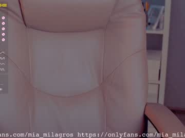 webcam girl mia_milagros live cam image #680045