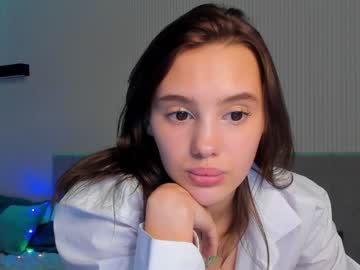 webcam girl angella_kleee live cam image #5361126