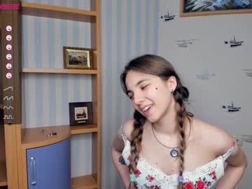webcam girl shy_media live cam image #4459571