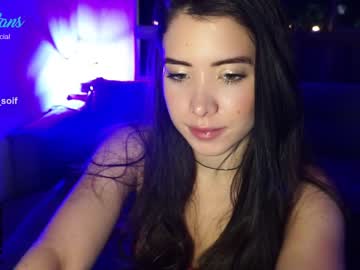 webcam girl soifiee live cam image #2172042