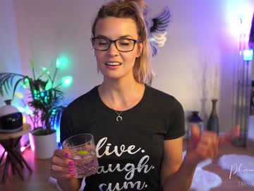 webcam girl phoenix_taylor live cam image #4815533
