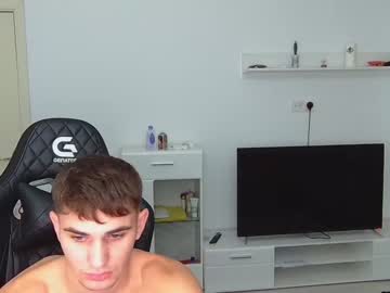 webcam man super_boys1 live cam image #5717541