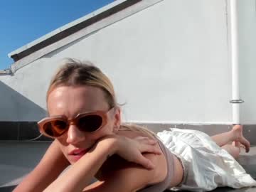 webcam girl xoanetta live cam image #3630428