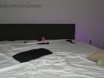 webcam couple ari_lovexo live cam image #3964042