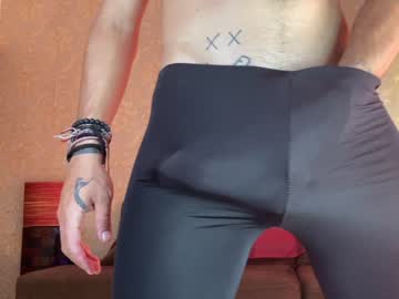 webcam man makingmoans live cam image #4120612