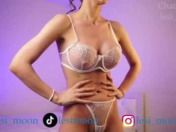 webcam girl lesi_moon live cam image #6168548