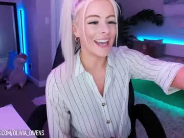 webcam girl oliviaowens live cam image #3937224