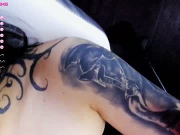 webcam girl lina_bitch live cam image #2208631