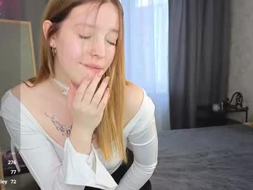 webcam girl lovellla live cam image #7083911