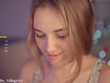 webcam girl mia_milagros live cam image #5546520