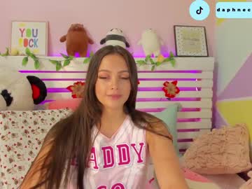 webcam girl daphnecooper_ live cam image #608109