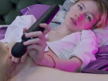 webcam girl immature_girl live cam image #2312197