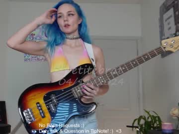 webcam girl petitebrat live cam image #6800937