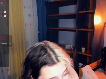 webcam girl deliaderrick live cam image #6499625