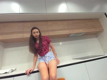 webcam girl ehotlovea live cam image #3762079