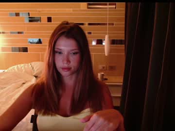 webcam girl bitter_moon live cam image #5175889