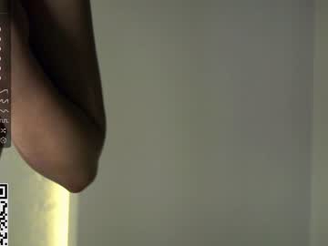 webcam girl a_whole_eternity live cam image #6852357