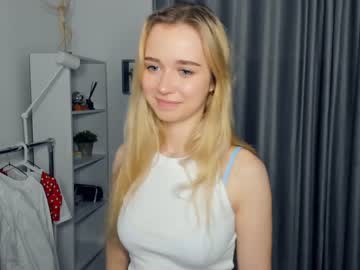 webcam girl fresh_cherries live cam image #5336296