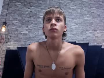 webcam man mono_blonde live cam image #7097788