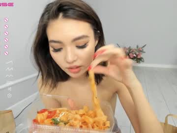 webcam girl loko_chi live cam image #3481691