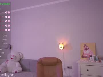 webcam girl mia_milagros live cam image #4643971