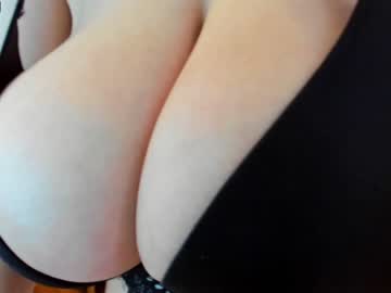 webcam girl vanessacroft live cam image #1850856