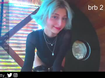 webcam girl lit1le_kitty_ live cam image #3025189