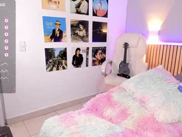 webcam girl little_effy18 live cam image #6702180