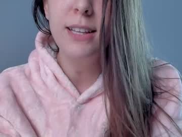 webcam girl realcanada live cam image #705806