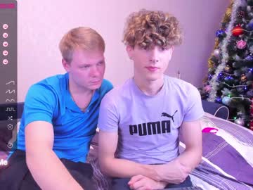 webcam man james_mil live cam image #3384142
