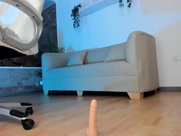 webcam girl ashley_jones9 live cam image #6329787
