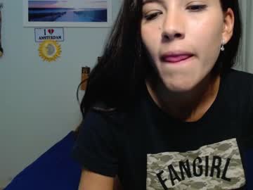 webcam girl one_more_cum live cam image #4331367