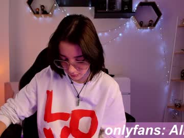 webcam girl thecosmicgirl live cam image #3488120